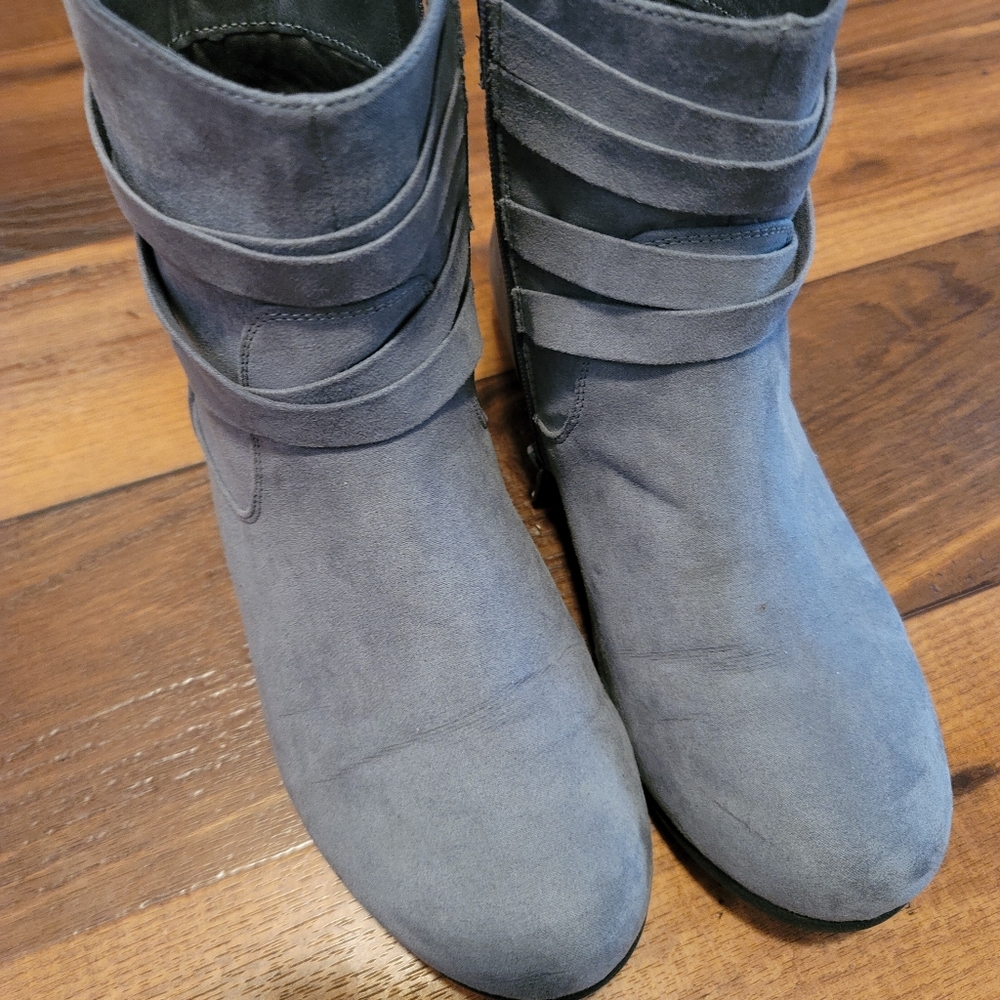 JustFab ankle boots size 9